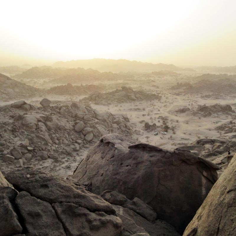 overnight camping moon valley from jeddah-sm