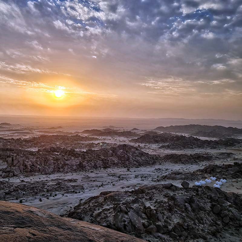 overnight camping moon valley from jeddah-sm
